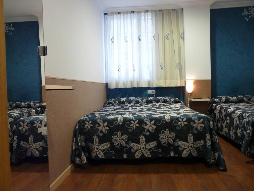 Hostal Gaudi Cuenca Cuenca  Habitación foto
