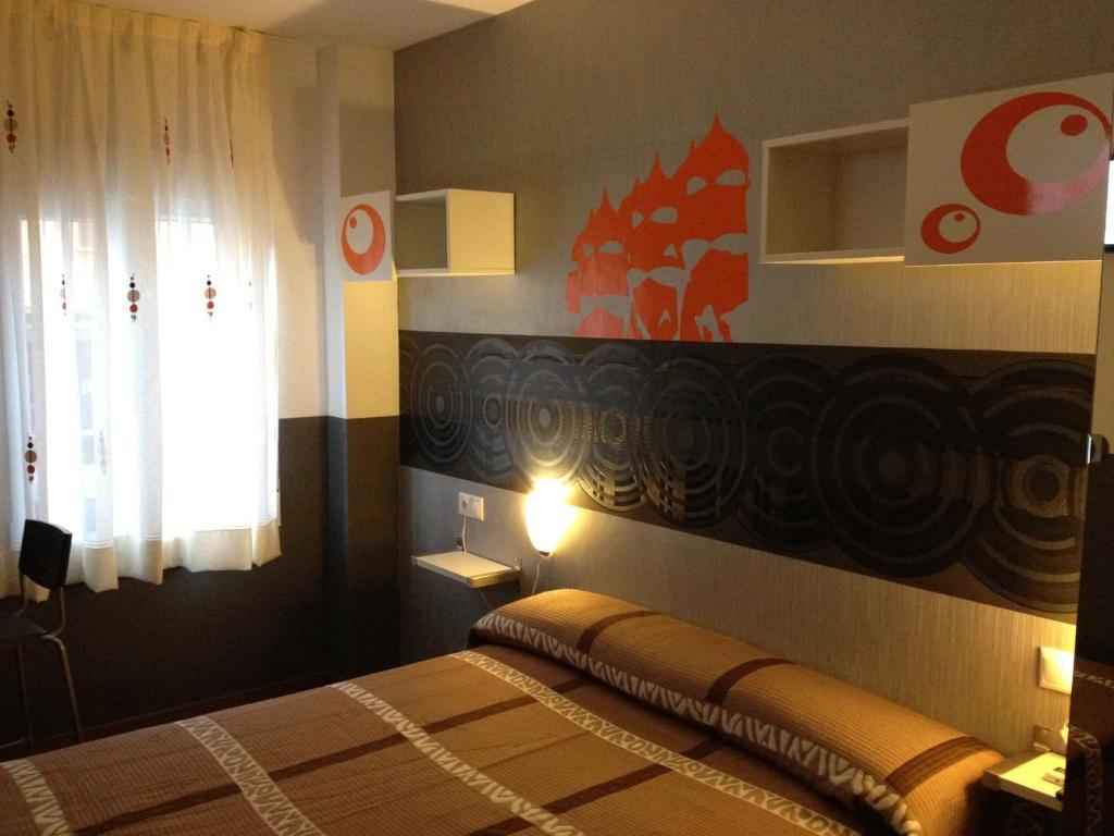 Hostal Gaudi Cuenca Cuenca  Habitación foto